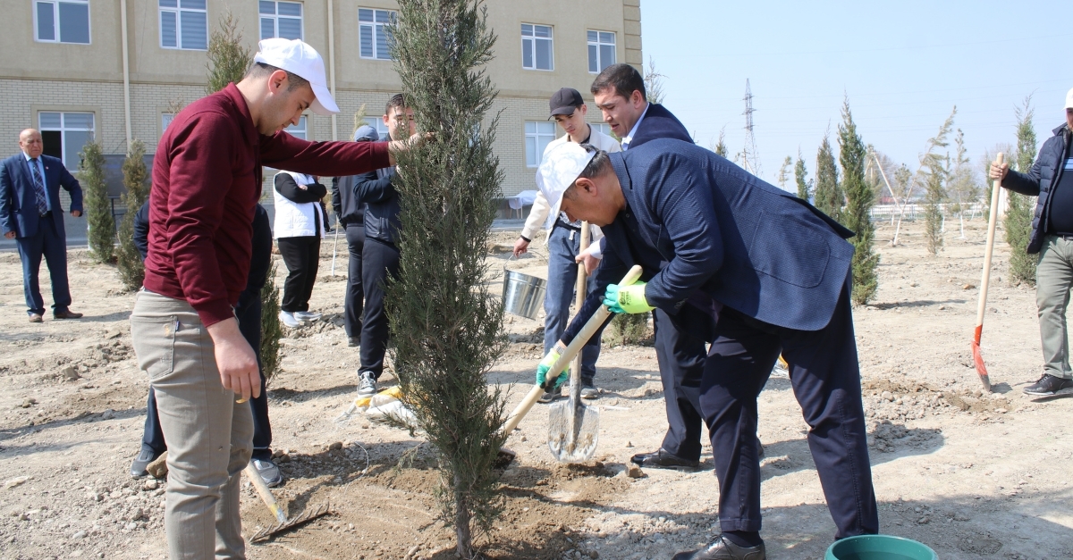 ​Samarqand davlat tibbiyot universitetida “Yashil makon” umummilliy loyihasi doirasida “Ziyolilar bog‘i” tashkil etildi